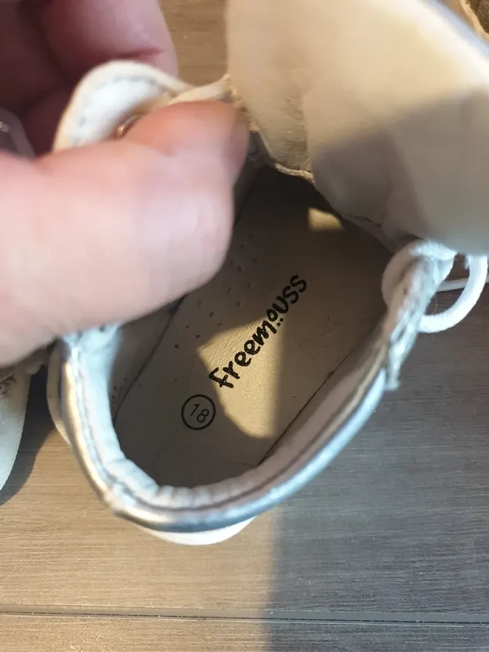 Chaussures t18 - photo numéro 3
