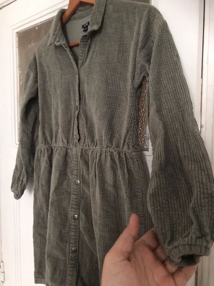 Robe type velour marque kiabi taille 12 ans - photo numéro 9