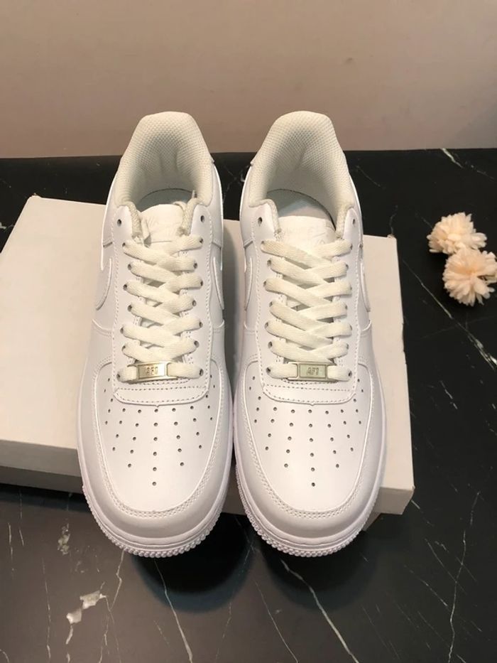 Nike Air Force 1 Low - 42.5 - photo numéro 2