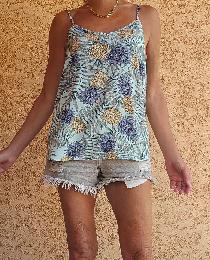 📌 Top / Débardeur Imprimé Tropical Fluide