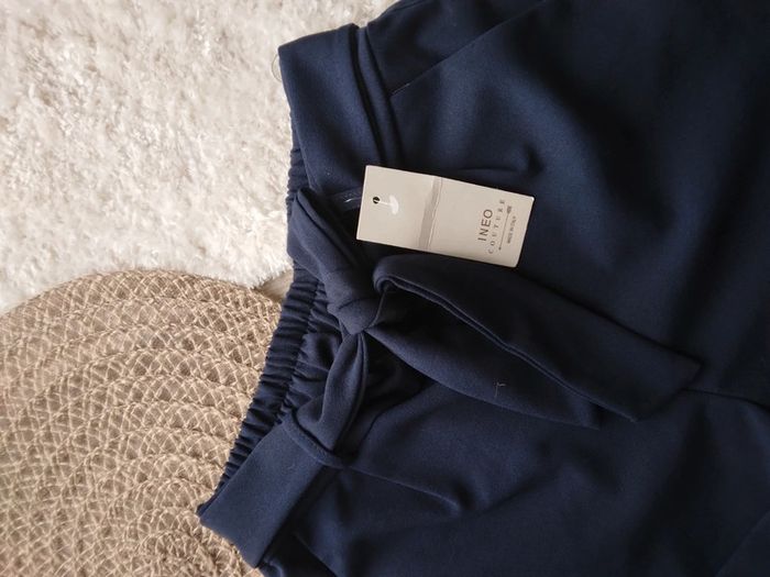 🌸Short bleu nuit neuf🌸 - photo numéro 2