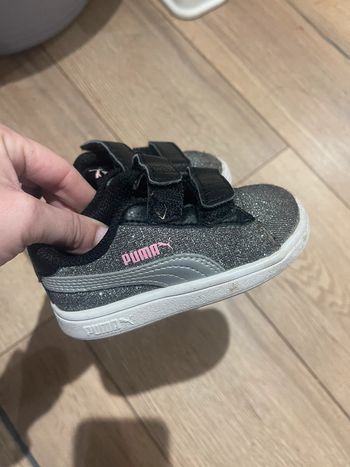 Lot de chaussure taille 23
