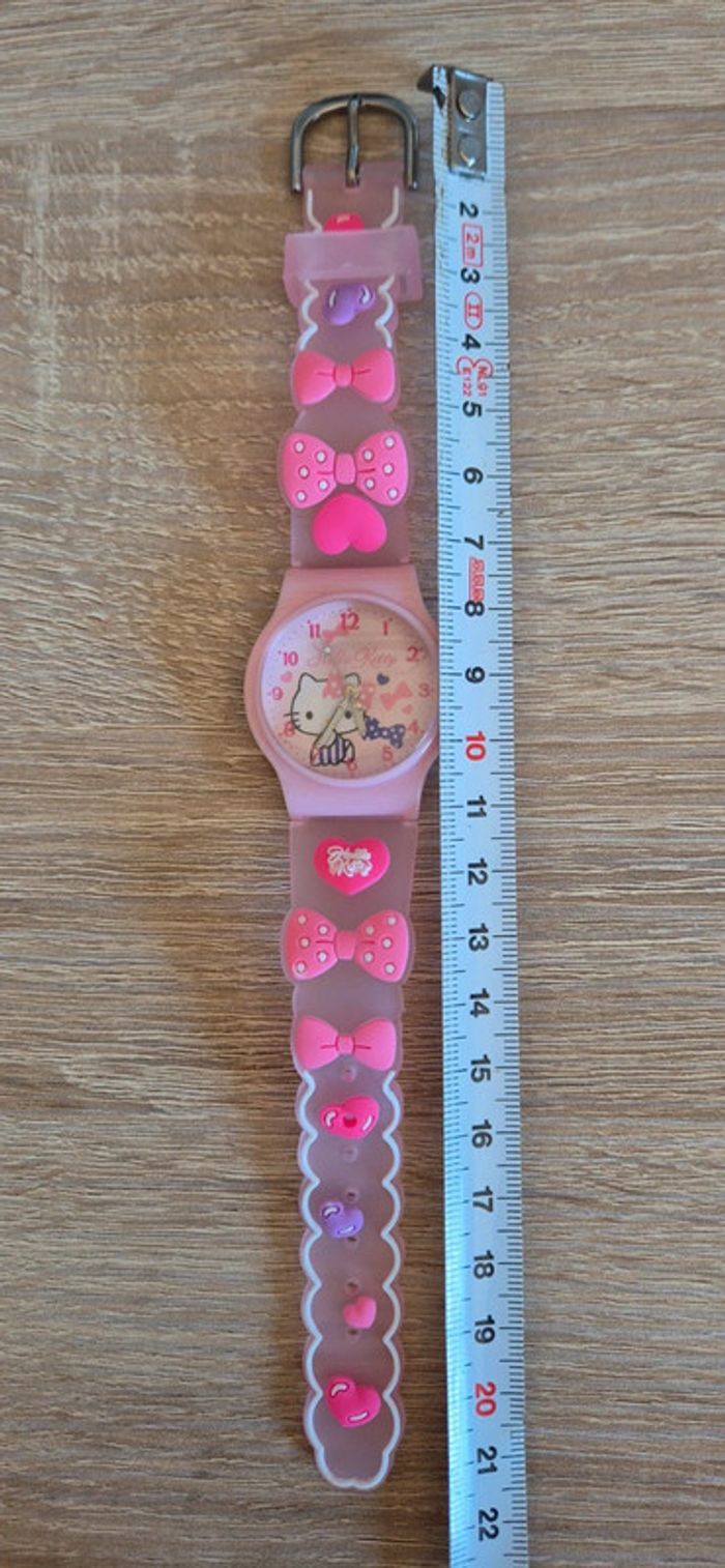 Montre fantaisie enfant Hello kitty. - photo numéro 8
