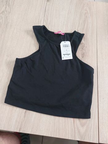 Haut femme couleur noir taille M neuf