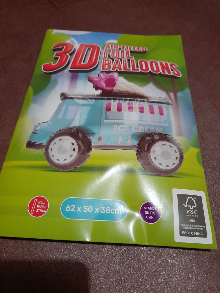 Joli ballon à hélium en forme de camion glace