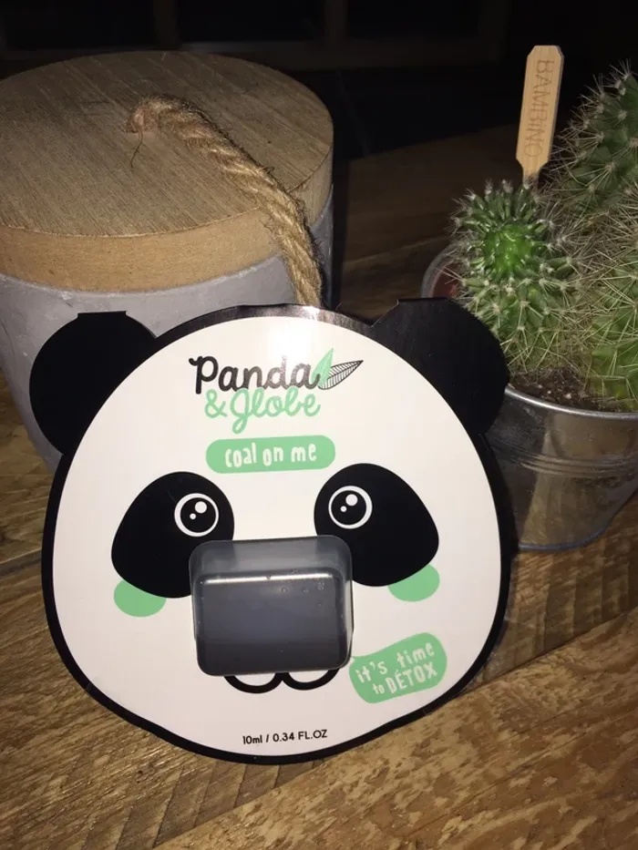 Masque Peel-off au charbon noir _Panda & Globe