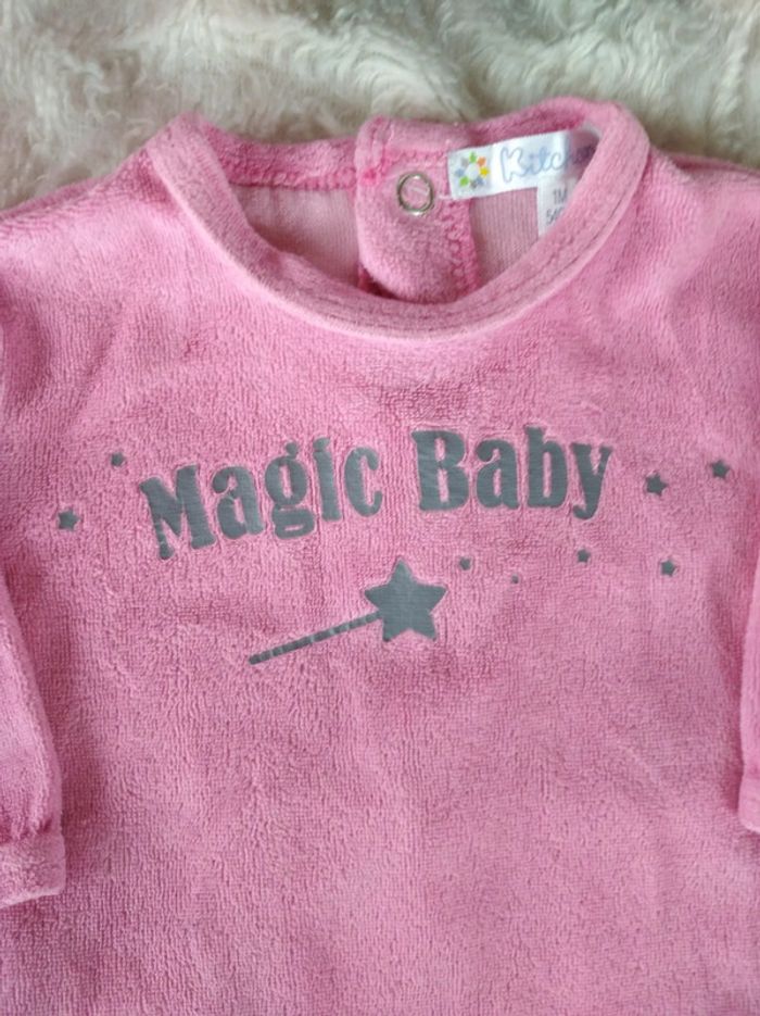 Pyjama grenouillère velours Fille 1 mois "Magic Baby" étoiles et baguette magique Kitchoun - photo numéro 4