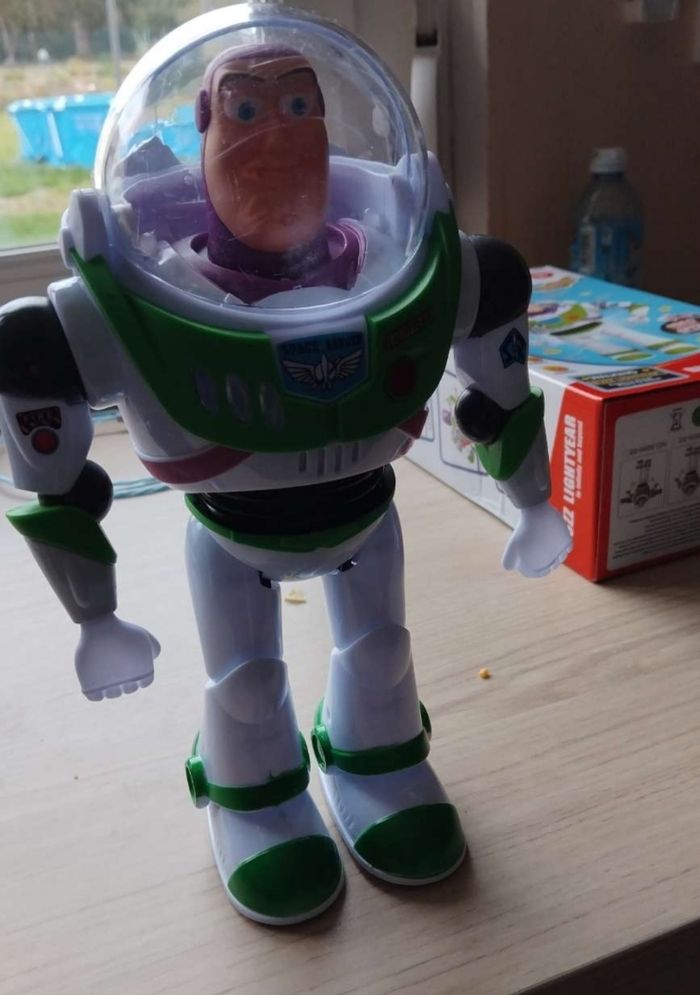 Buzz l'éclair - photo numéro 2