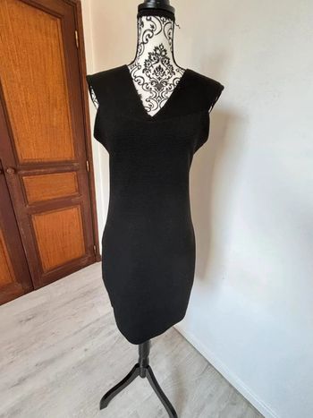 Petite robe noire Mango