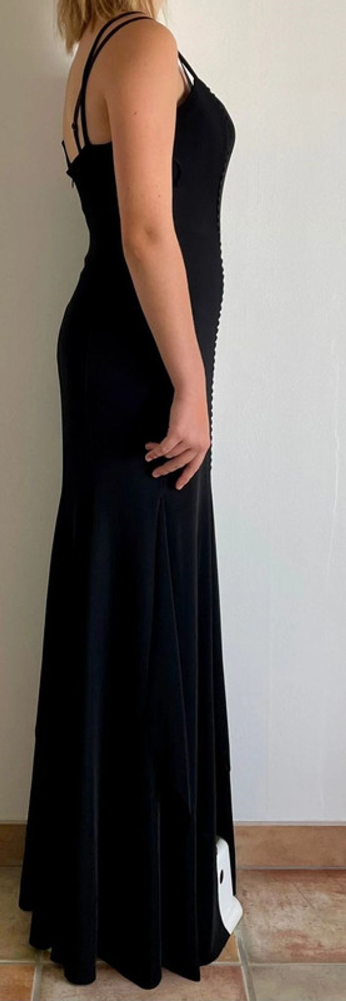 Robe de soirée noire à franges - photo numéro 3