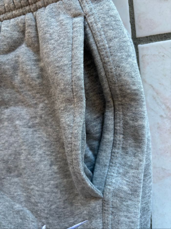 Jogging gris Nike large - photo numéro 3