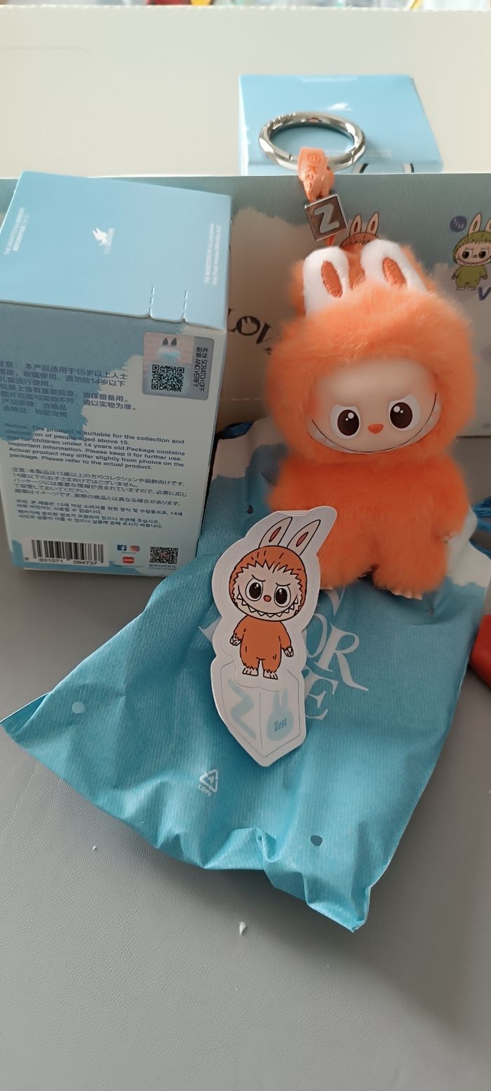 Labubu pin for love - lettre Z