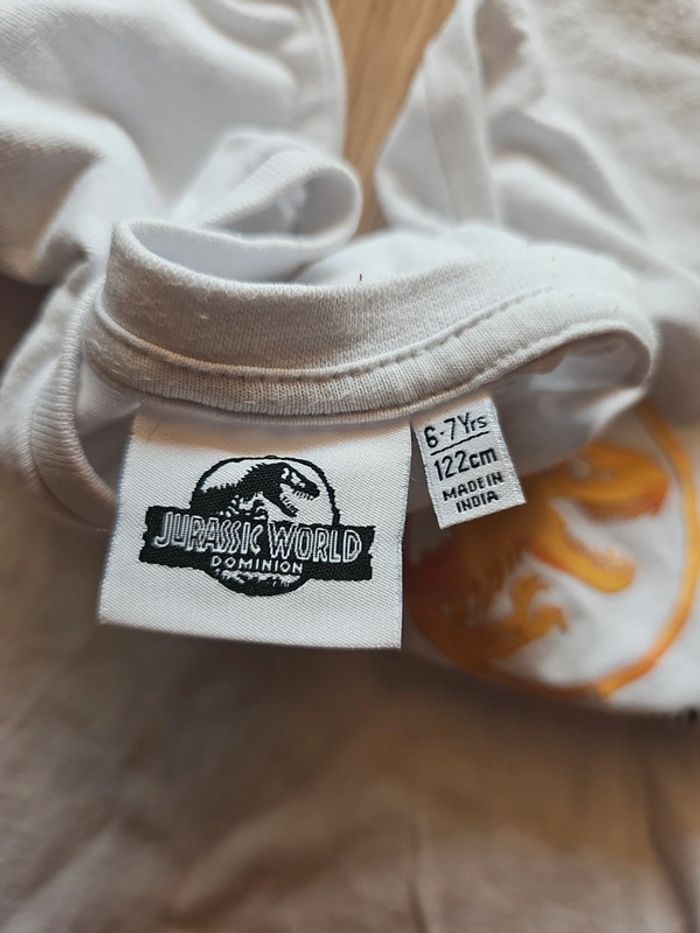 Tee-shirt Jurassic World authentique - photo numéro 5