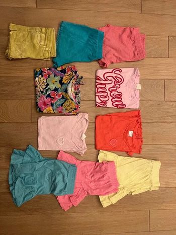 Vends lot de 10 vêtements Zara fille printemps / été taille 8 ans très bon état