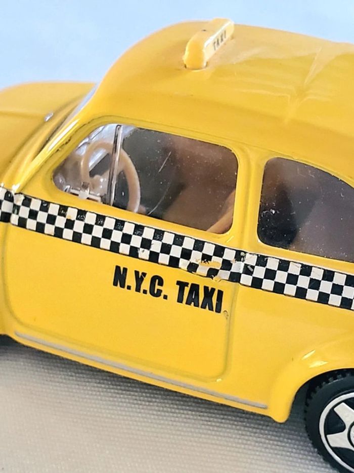 Voiture miniature Bburago Fiat 500 Taxi jaune - photo numéro 9