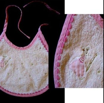 JACADI Bavoir brodé TBE