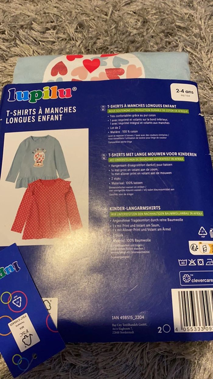 Lot 2 tee-shirts - photo numéro 2