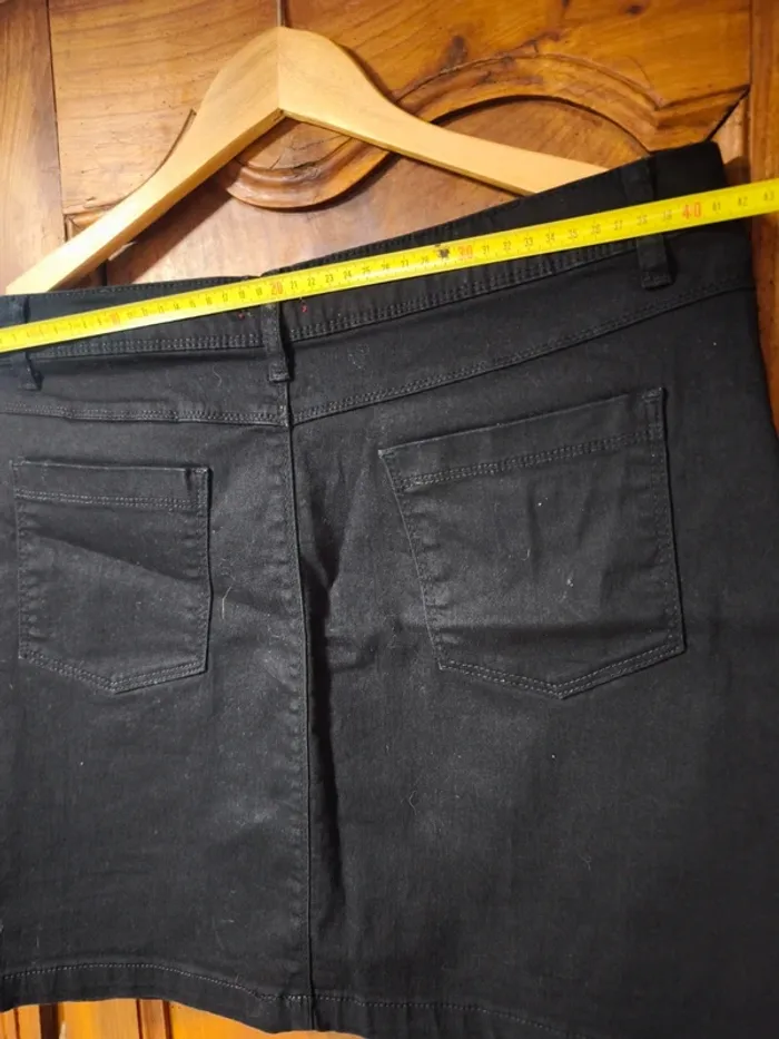 Jupe courte noire Tissaia - photo numéro 6