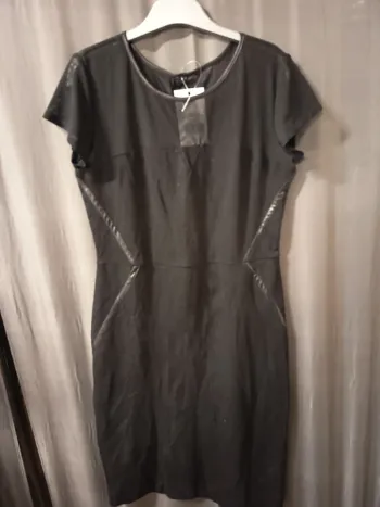 339154 robe noire femme S/M