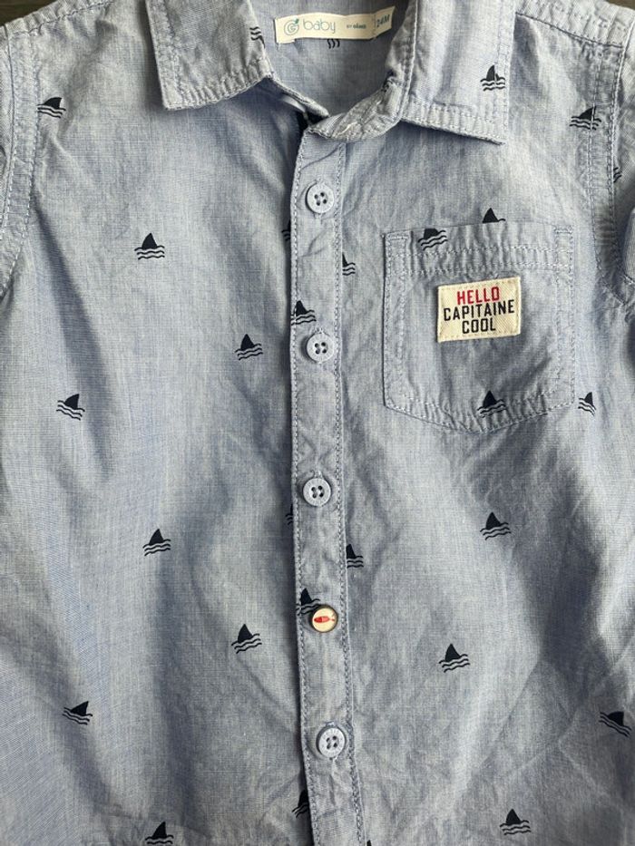 Chemise garçon manches longues 24 mois. Bleu claire et motifs bateaux. Gémo - photo numéro 2