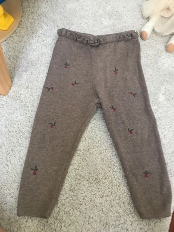 Joli pantalon brodé