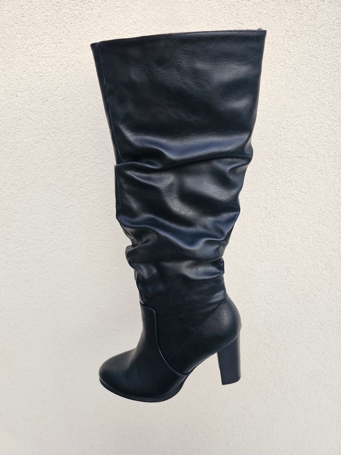 Bottes hautes noires