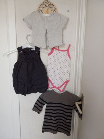 Lot mi saison bébé fille 1 mois kitchoun 54 cm, robe, body,  gilet