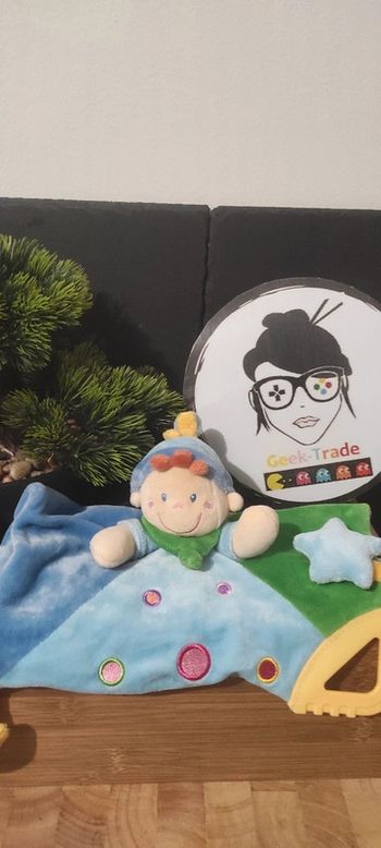 doudou garçon lutin mots d'enfants étoiles bonnet bleu vert rond rose écharpe