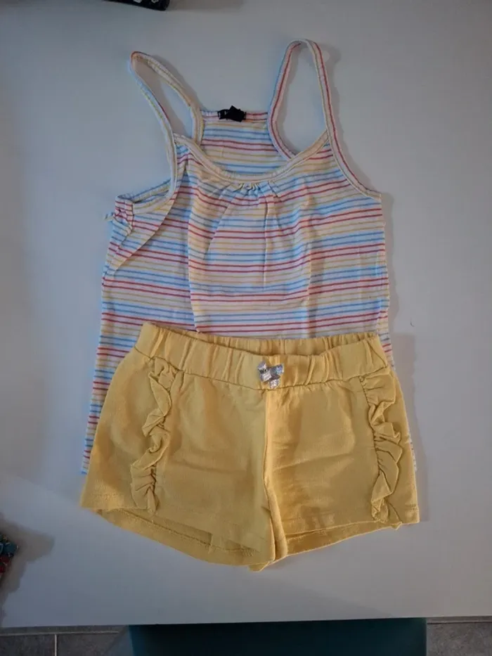 Ensemble short et débardeur
