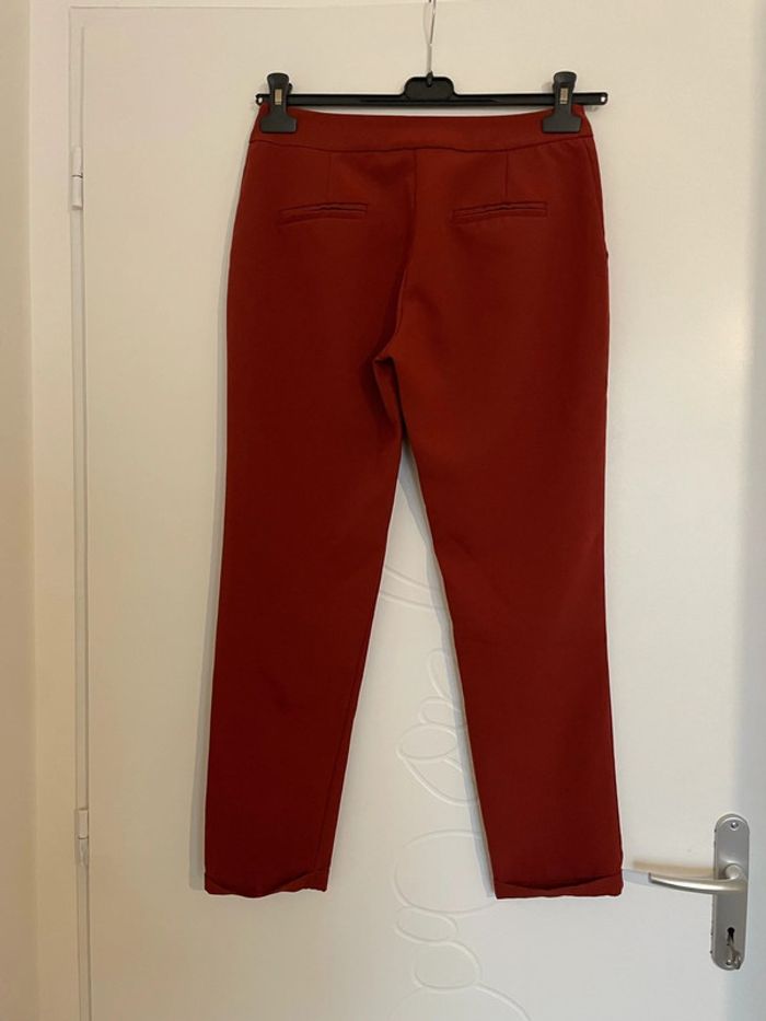 Pantalon court 7/8 style chino infroissable rouge orange rouille bas revers taille M - photo numéro 4