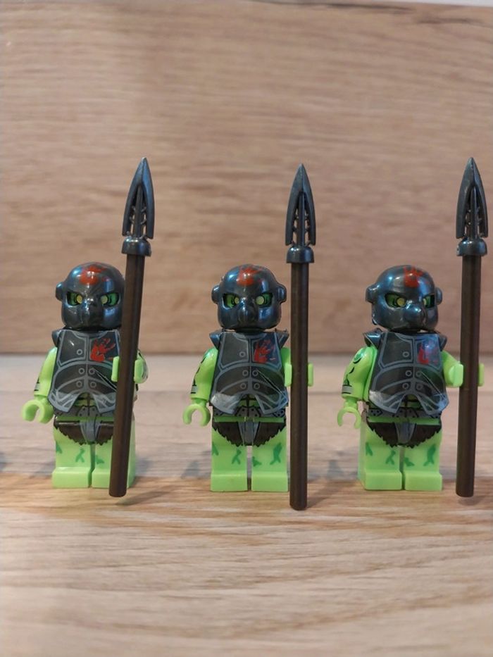 Figurines type lego 4 guerriers orcs seigneur des anneaux - photo numéro 2