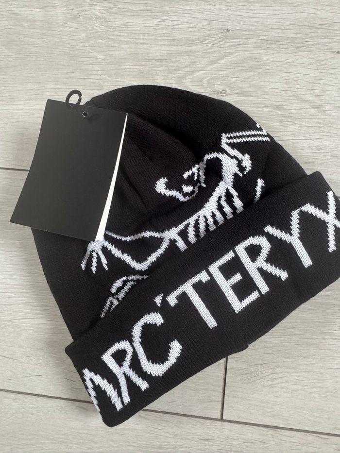 Bonnet arc’teryx noir et blanc blanc