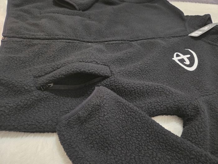 Veste sherpa Polaire logo ©️ Disneyland Paris✨️ taille M + 1 goodies Disney offert - photo numéro 7