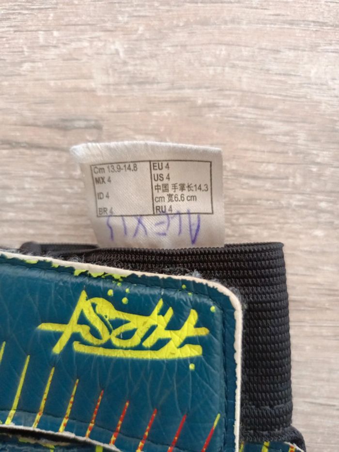 Gants de gardien Kipsta taille 4 - photo numéro 3