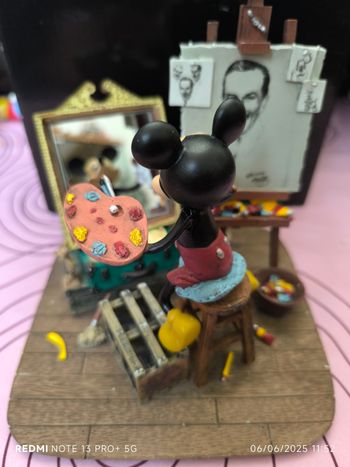 Disney traditions Auto portrait