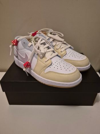 Air Jordan 1 Low