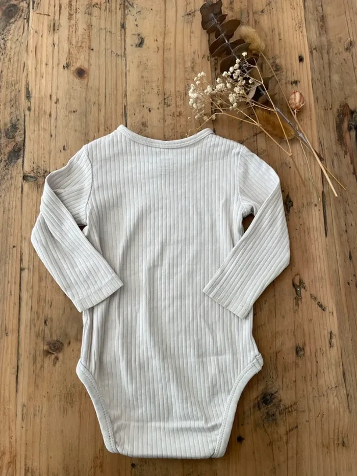 Body H&M 6 mois - photo numéro 2