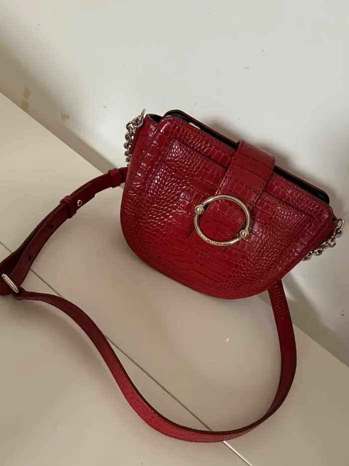 Claudie Pierlot, sac en cuir rouge - photo numéro 9