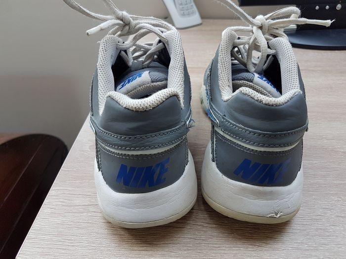 Chaussures Nike grises à lacets 36,5 - photo numéro 4