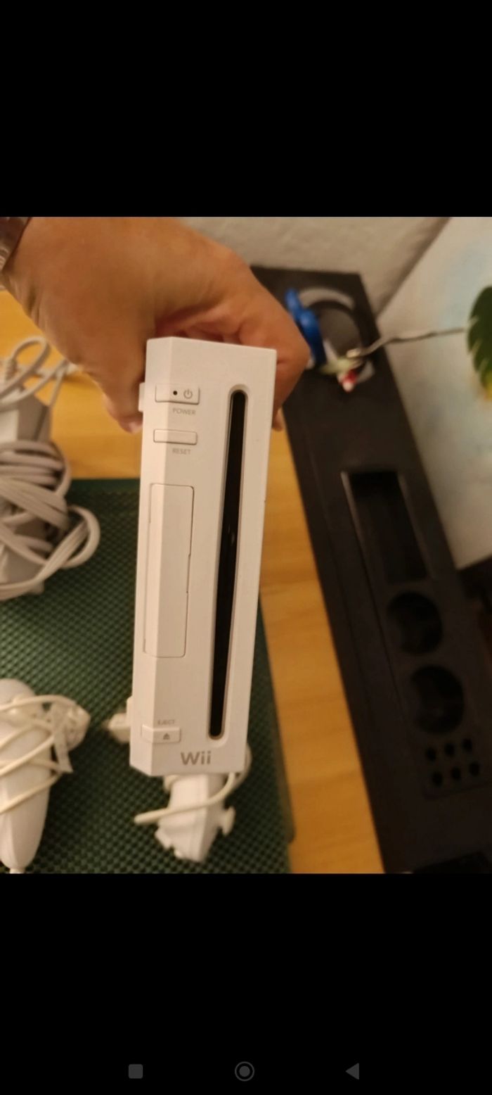 Console Nintendo WII - photo numéro 3