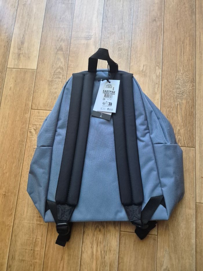 Sac a dos Eastapk NEUF bleu clair - photo numéro 2