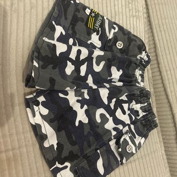 Short militaire