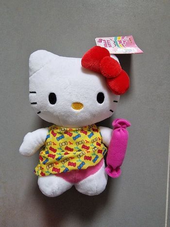 peluche hello kitty bonbons 20 cm