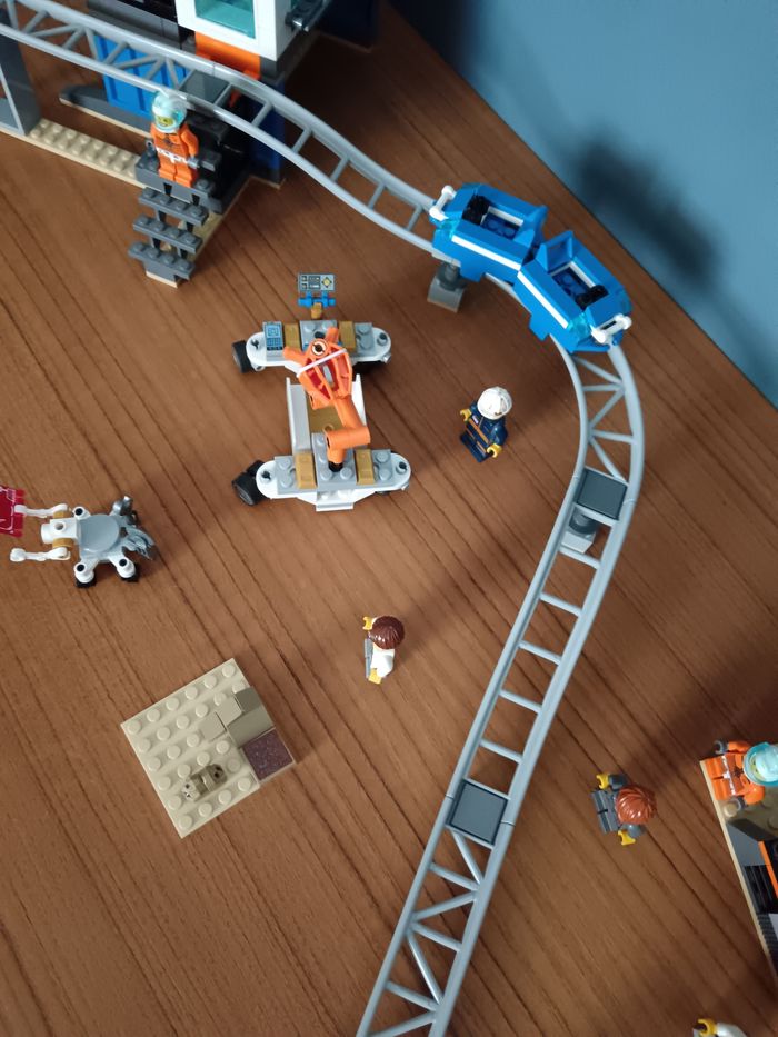 Lego 60228 l fusée spatiale et sa station de lancement - photo numéro 3