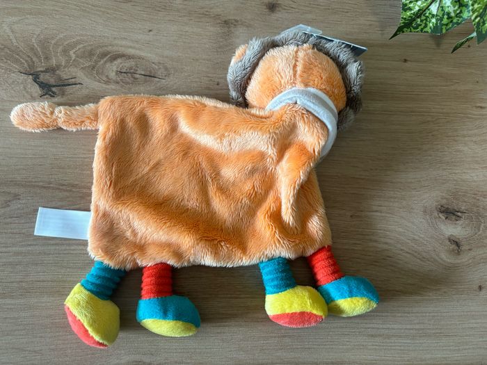 Doudou plat lion orange Simba toys neuf - photo numéro 3