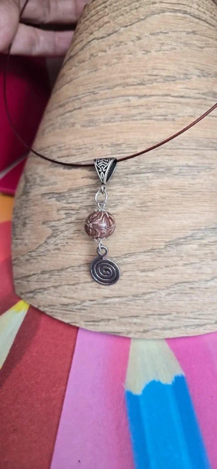 Collier pendentif perle marron et nacré Fimo neuf - photo numéro 3