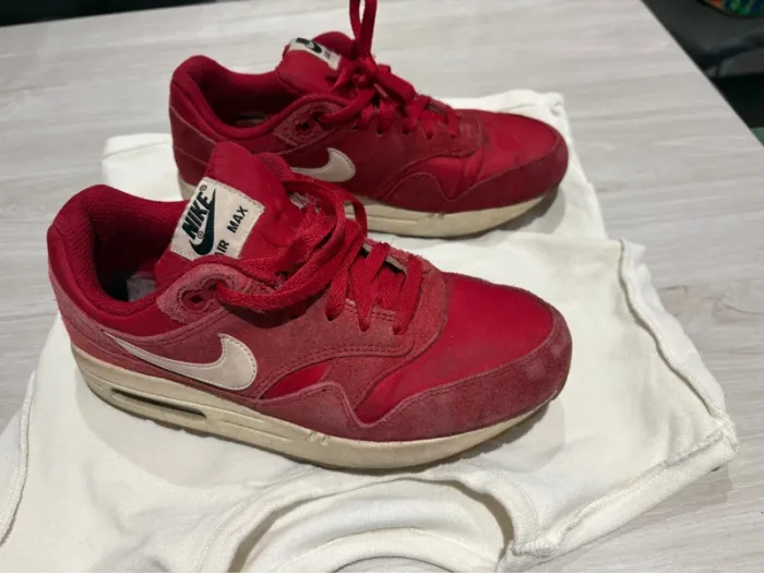 Baskets rouge Nike Air Max femme pointure 38,5 - photo numéro 3