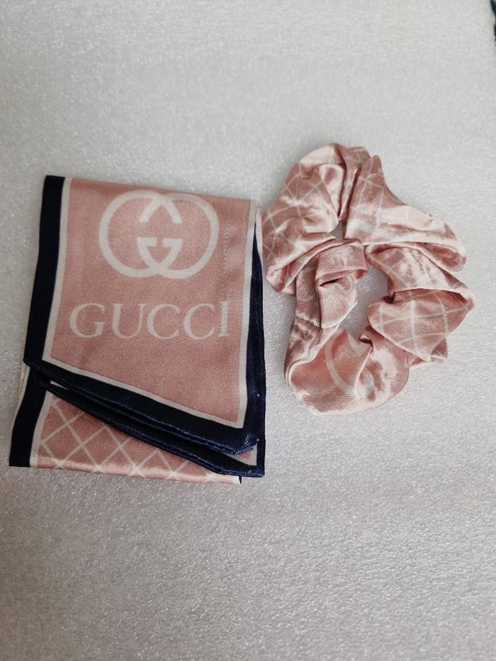 🩷 Lot foulard + chouchou assortis Gucci – rose poudré - photo numéro 2