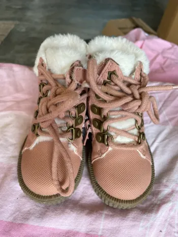 Bottines fourrées fille taille 24