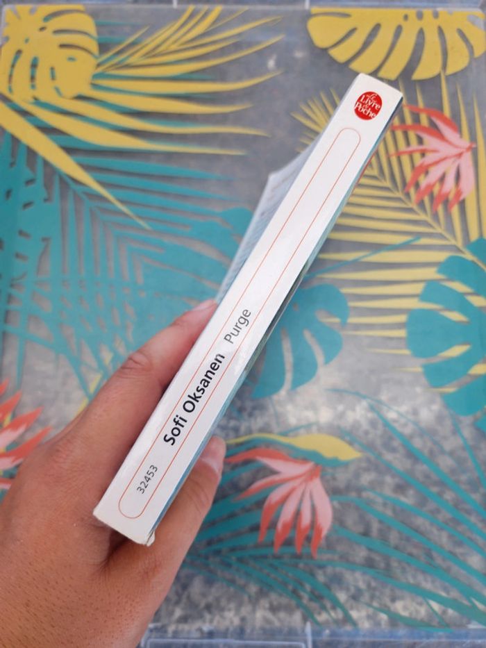 Livre de poche "purge" de Sofi Oksanen - photo numéro 3